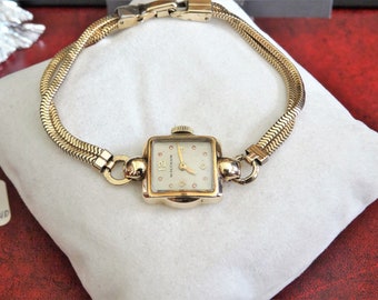 Vintage Waltham Ladies Watch, 14K Gold Filled, 17-jewel, USA  display picture 3