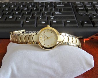 Vintage Elgin Gold Tone Ladies Watch, 11mm Band