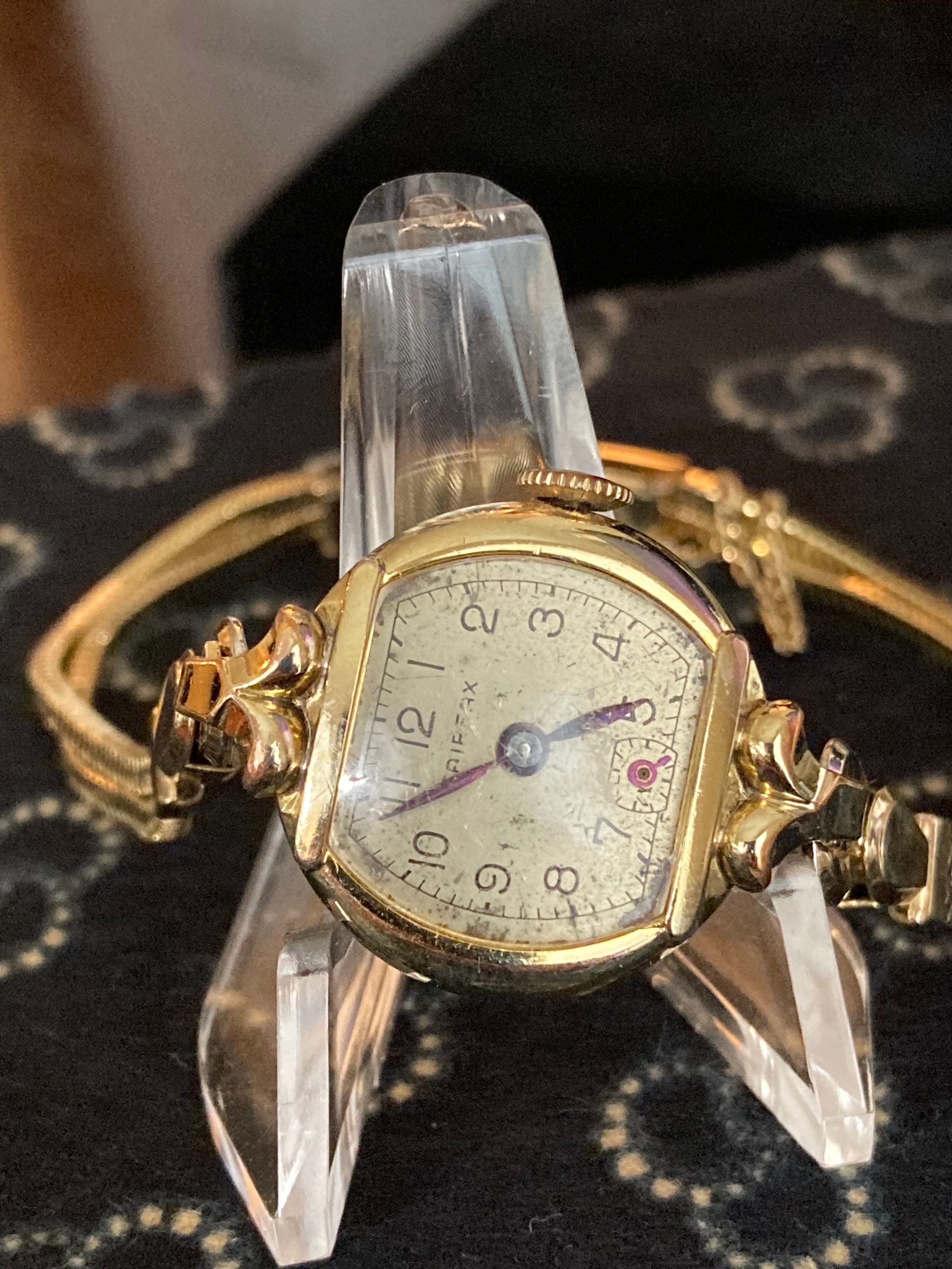 Vintage Fairfax 17 Jewels Automatic Watch 10K Gold Rytime Vintage Ladies Watch: 10k Gold, Swiss Made, 17 Jewels  main image 4