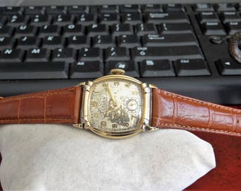 Vintage 1945 Gruen Veri-Thin 10K G.F. Top Engraved Mens Watch w/ 16mm Leather Band!