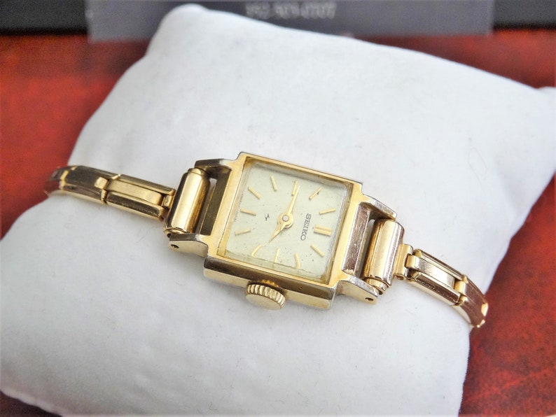 Vintage 1971 Seiko Gold Tone Hand Winding Ladies Watch W/ Gold - Etsy