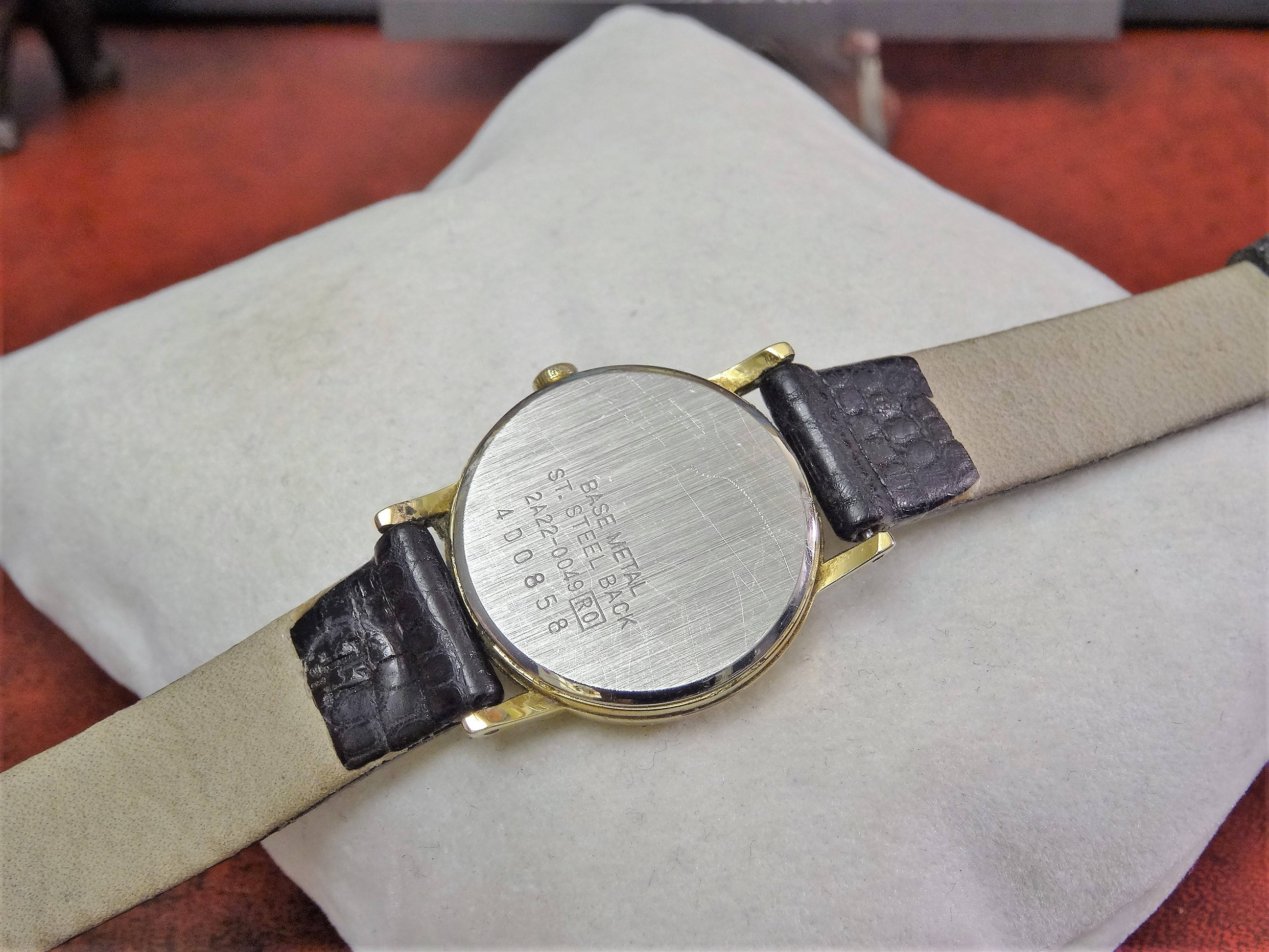 Vintage Seiko Gold Tone Quartz Ladies Watch w/ 11mm Genuine | Etsy