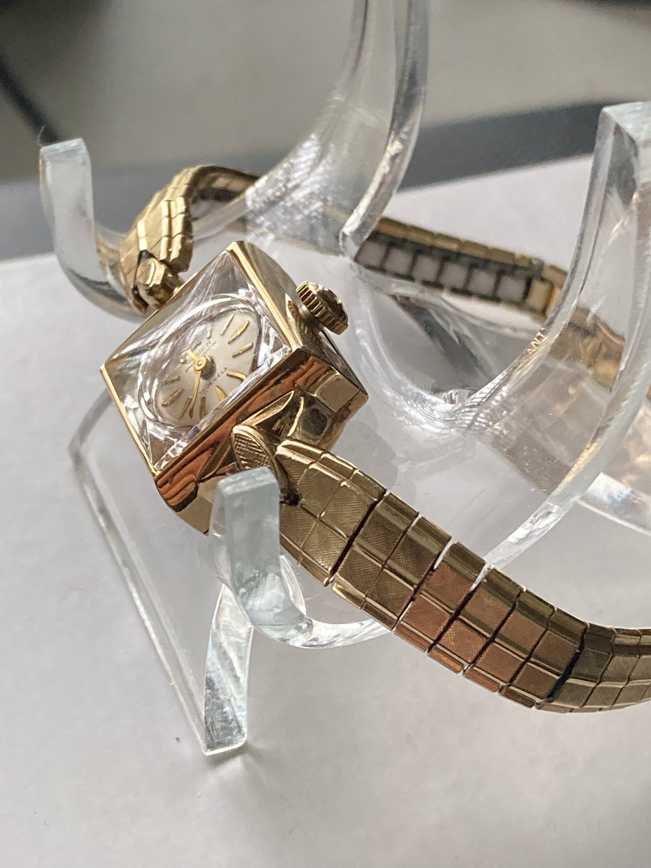 Vintage Ladies Gruen 17 Jewels Swiss Analog Wrist Watch 10K RGR Bezel/Band Works Vintage Gruen 10K RGP Bezel & Diamond Ladies main image 2