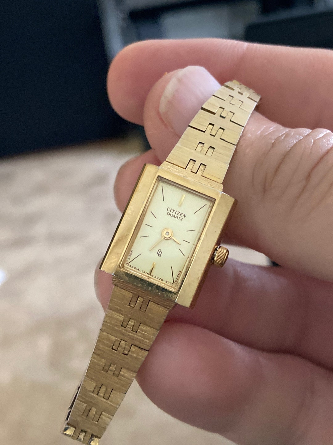 Retro 1988 Citizen Gold Tone Quartz Ladies Watch W/ 9mm Gold Retro 1988 Citizen Gold Tone Quartz Ladies Watch W/ 9mm Gold