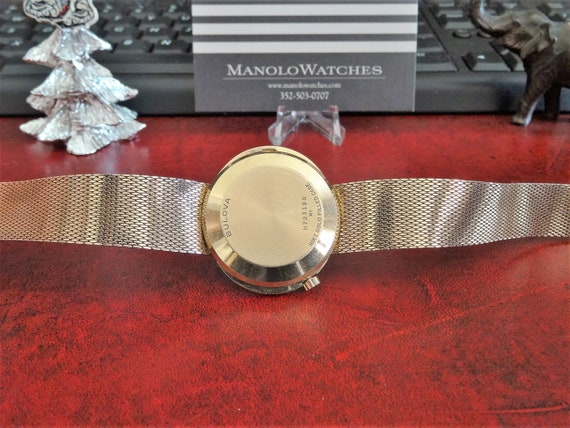 Vintage 1971 Bulova Accutron Ladies Watch With 10K Gold  display picture 3