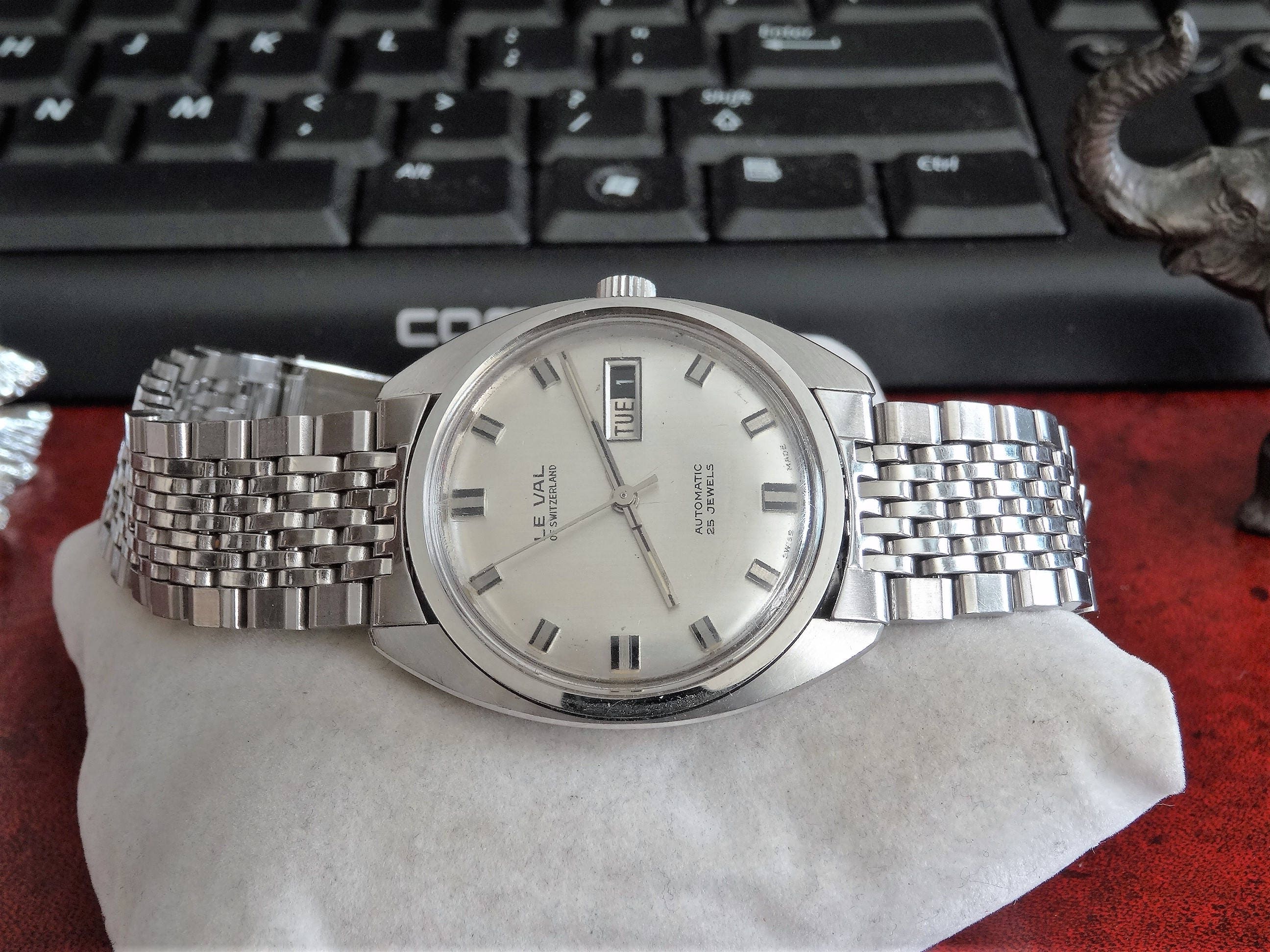 Vintage Seltene Le Val Day/Datum Automatik 25-Juwelen Schweizer 