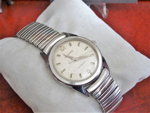 1967 年製ヴィンテージ Bulova 自動巻き防水スイス製メンズ腕時計、15 