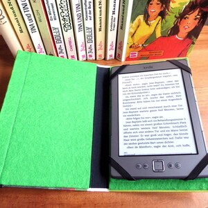 aufklappbare Tablet Hülle aus Karl May Buch Upcycling z.B. für iPad mini, Geschenk für Männer zdjęcie 6