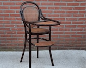 Antieke Thonet Kinderstoel bentwood met webbing zit en rug in orginele staat '30