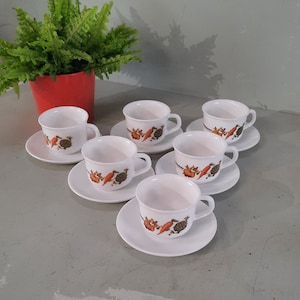 Set of 6 Arcopal Pot au Feu Vegetable Cups and Saucers Vintage teacup coffee cup