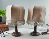 Set van 2 Mid century Bedside lamps Massive Eikenhout met kap vintage