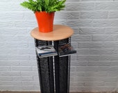 Roterende CD Zuil ,plantenzuil, met plaats voor 182 cd's en 9 dubbel cd's