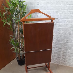 Vtg Fratelli Reguitti Dressboy with trouser press cherry color '70