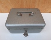 Vintage money safe geld kluisje met sleutel