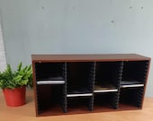 Vintage CD cabinet,  rack met plaats voor 100 cd's retro.