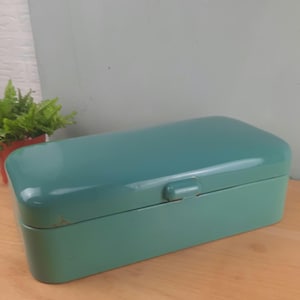 Vintage Enamel Bread Box Mint Green/Turquoise.
