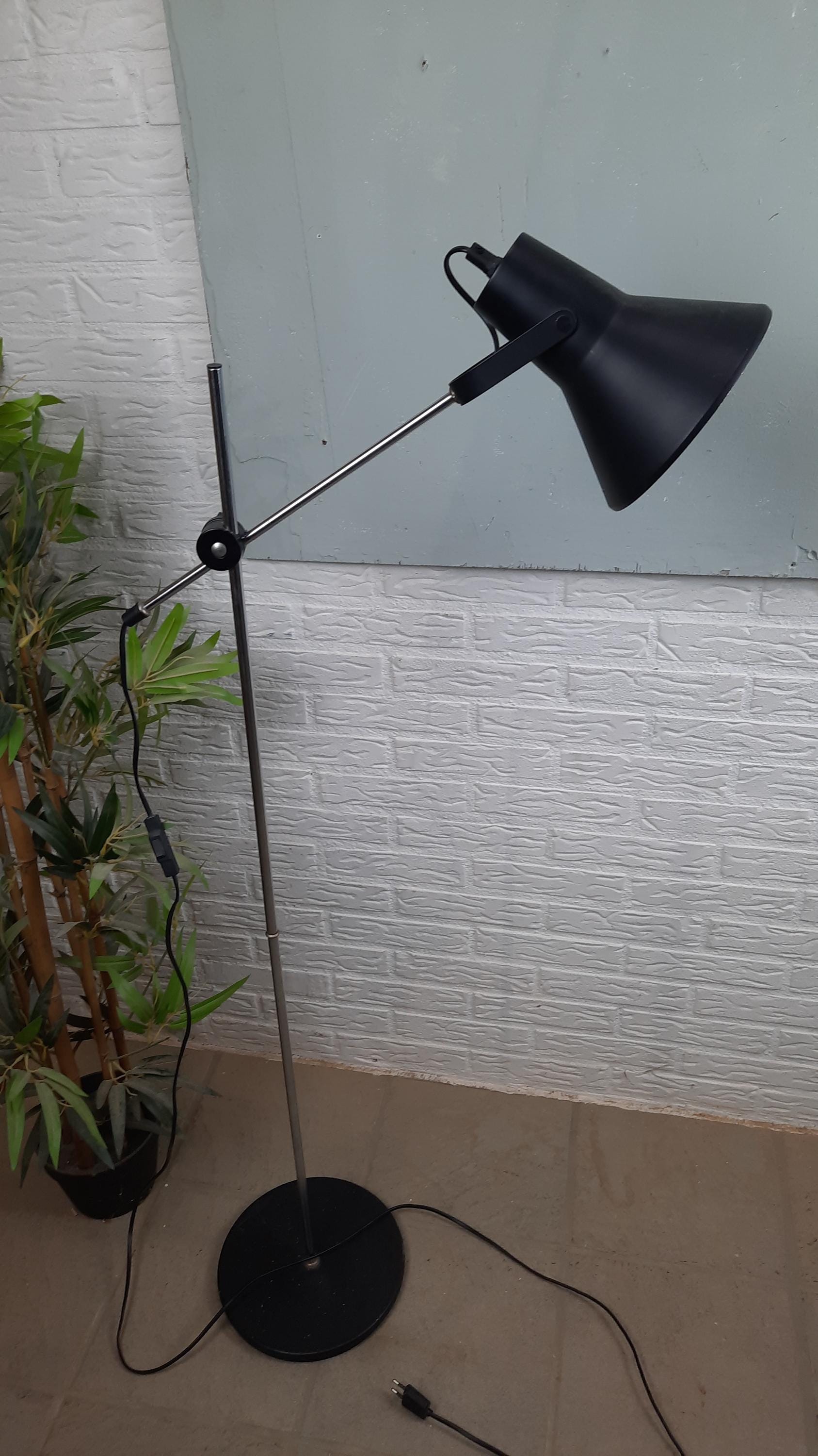IKEA　フロアランプ　ビンテージ仕上げ　迅速発送 ヴィンテージ イケア フロアランプ G605 レトロ - Etsy 日本
