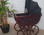Great antic style dolls pram, poppenwagen vintage