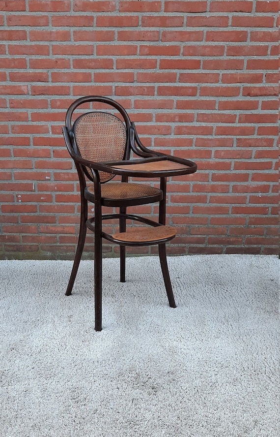 Onvoorziene omstandigheden Fraude Ellendig Antieke Thonet Kinderstoel bentwood met webbing zit en rug in - Etsy België