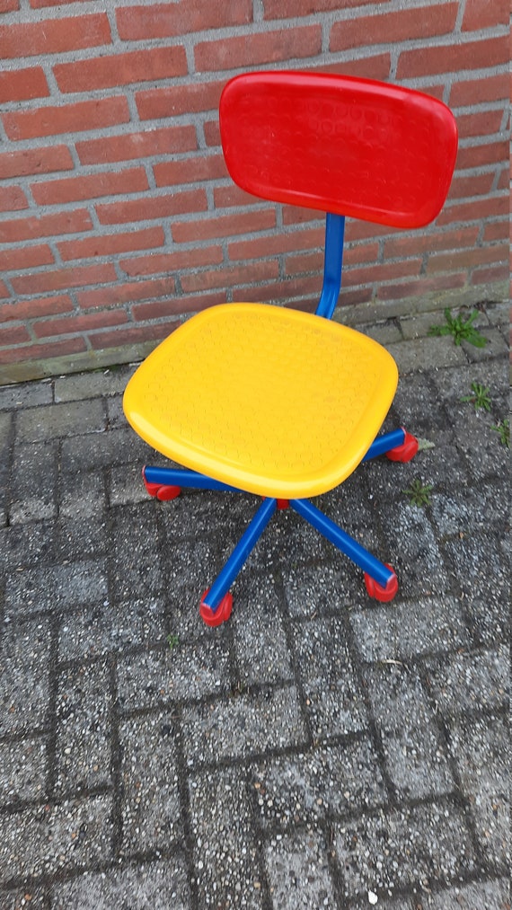 Aankoop Rechtdoor Extra Vintage IKEA kinder Bureaustoel in Memphis style ontwerp Knut - Etsy België