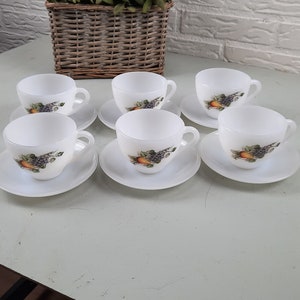 Rare set of 6 Arcopal Coffee/tea cup and saucers vintage