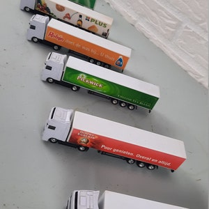 Vintage Advertising Trucks with Semi-Trailer 1:87