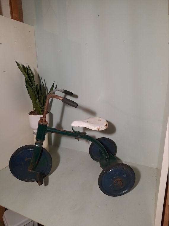 Dinky tricycle discount