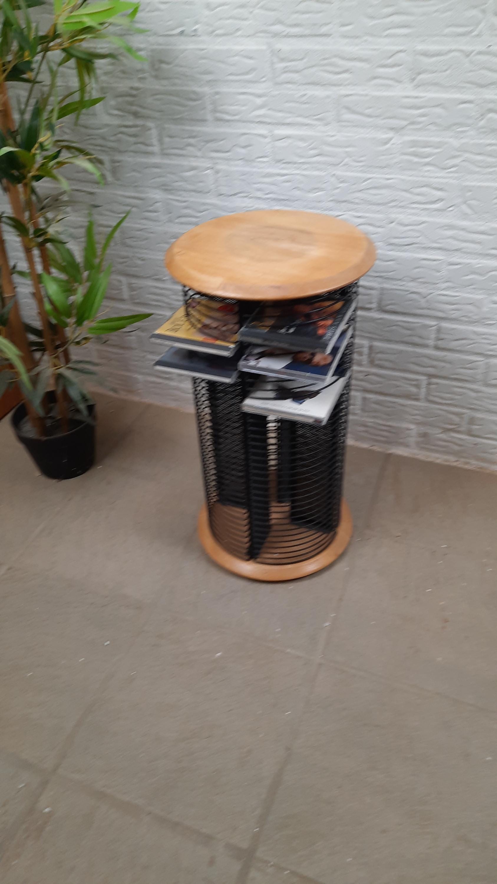 TECHPOINT ヴィンテージ CDラック 回転式 サイドテーブル ビンテージ Rotating CD Column Techpoint Plant Table Side Table With