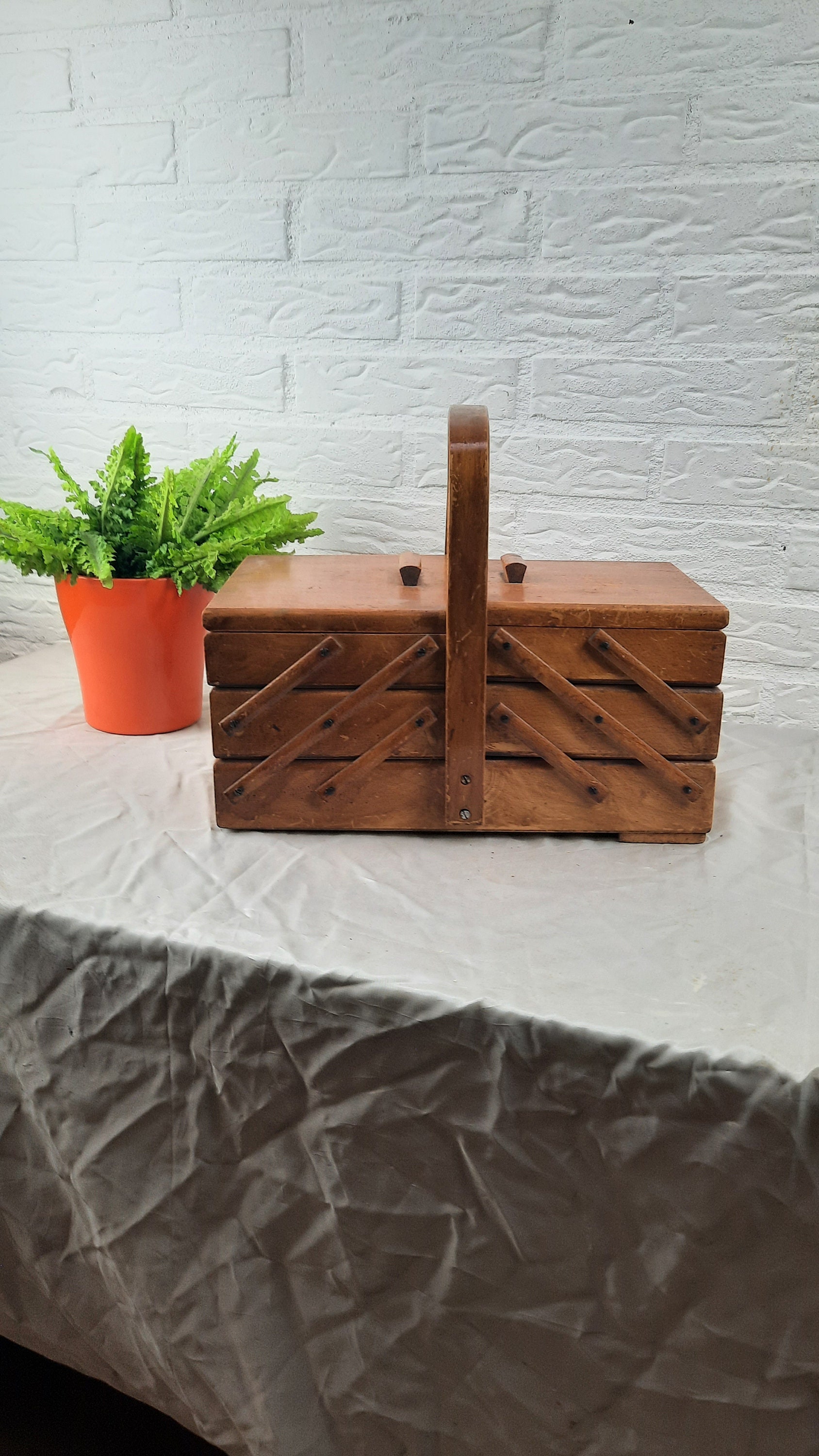 vintage &antiques　国鉄時代の荷物棚？ 鉄と木で造られたアンティークトランク 鈴木鞄店 昭和初期 古録