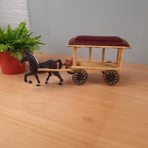 希少品　Coca-Cola 馬車モデル 鉄製　アイロン　ヴィンテージ Vintage Cast Iron Coca Cola Wagon w/Horses, Driver, Umbrella