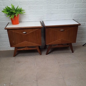 Ensemble de 2 tables de chevet vintage en teck formica Louis van Teeffelen '50