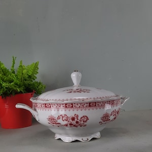 1 of 2 Soup tureen Cover bowl Seltmann Weiden Theresia Red vintage