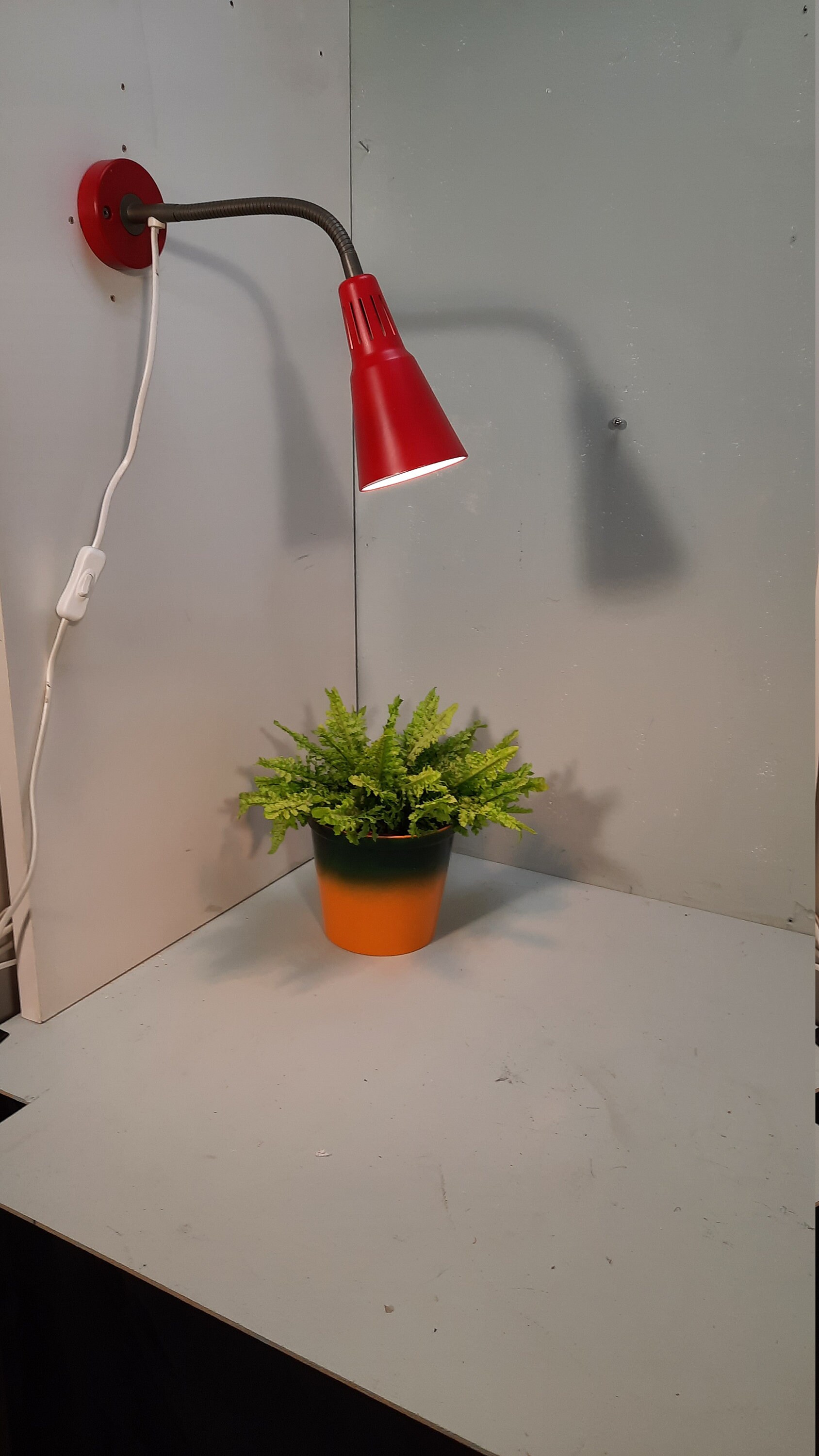 Ikea kvart wall lamp online