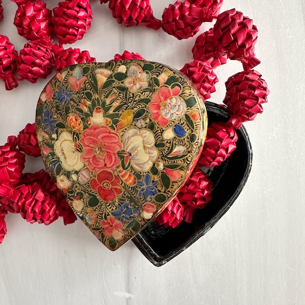 Vintage Floral Kashmir lacquered wooden box | Trinket Jewelry Box Handmade | square shape | heart shape