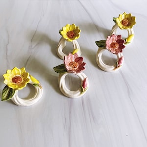 vintage floral ceramic napkin rings | Flower Napkin Ring Set | Daisy Decor | set of 5 napkin rings