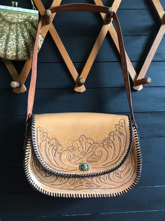 Vintage leather tooled handbag / mexican tooled le