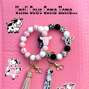 Llavero con pulsera de cuentas de silicona con estampado de vaca, llavero con pulsera de silicona con estampado de vaca rosa, pulsera con estampado de vaca negra, regalo de dama de honor, regalo de mujer