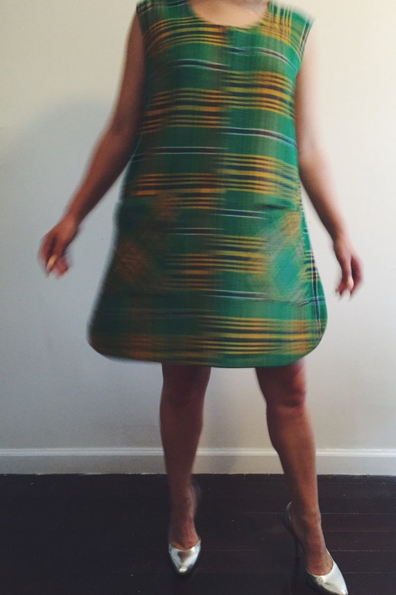 kelly green shift dress