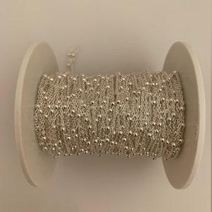 Kabelkedja i sterlingsilver | Krympt nugget diamantslipad 8 sidor med 1 cm mellanrum | Kedja och pärla i 925 sterlingsilver | 30 cm