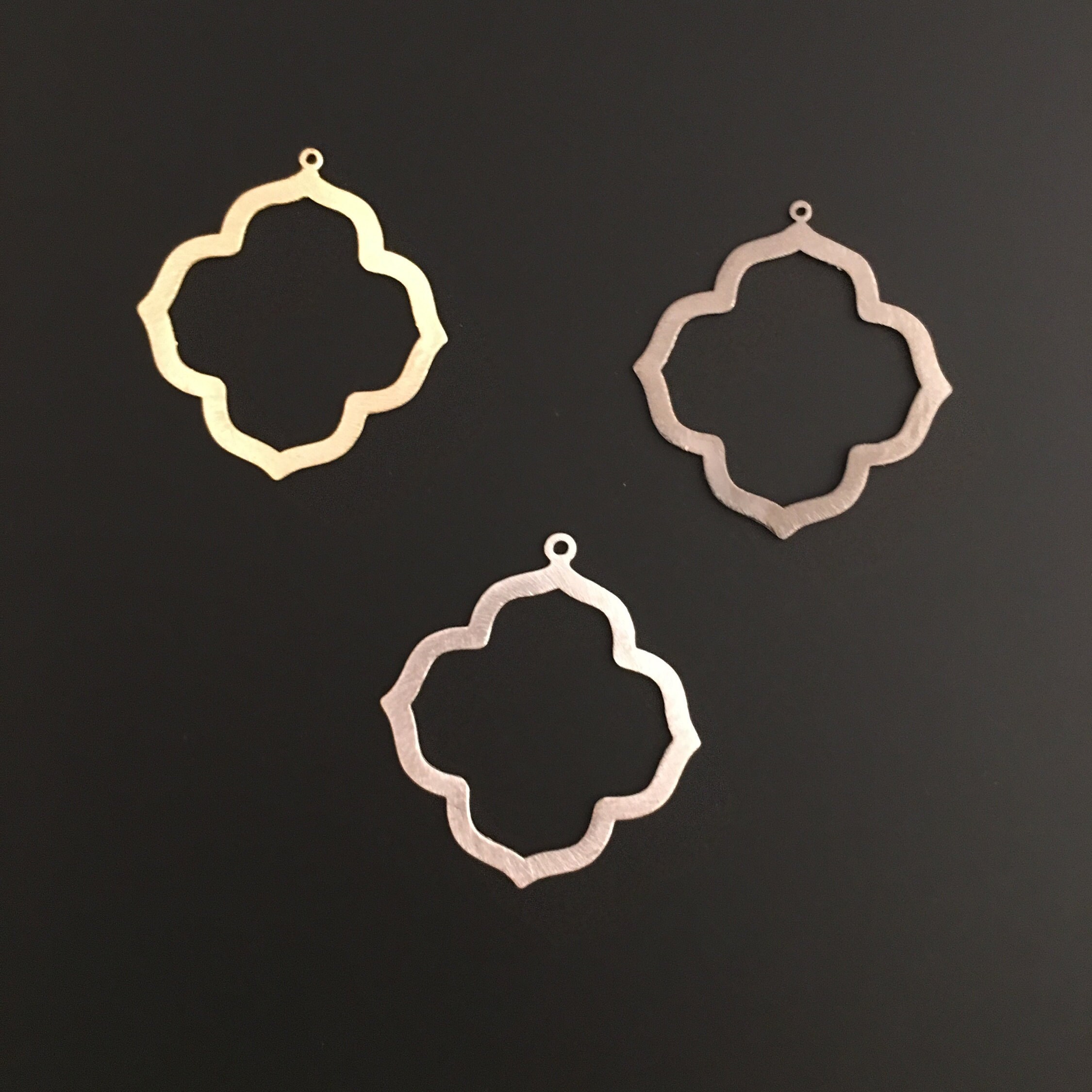 Quatrefoil, Clover Shaped, E-Coated, Brushed, Three ColorsGold, Silve…
