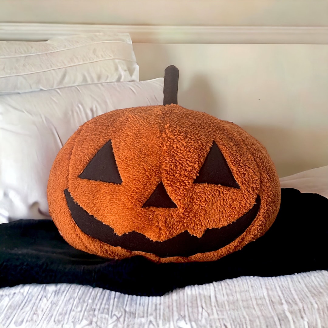 Pumpkin Pillow, Decorative Pumpkin Pillow, Halloween Decor, Halloween