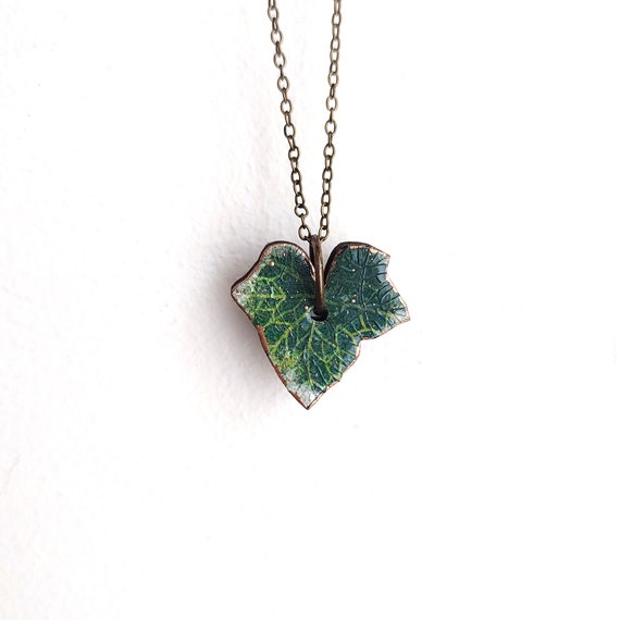 Handmade Ivy Leaf Pendant Necklace: Crackle Glaze Wooden Jewelry