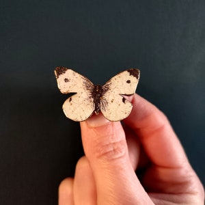 Cabbage White Butterfly Brooch. Small & cute handmade brooch with butterfly illustration. Made from wood, with crackle-glaze and gold flecks