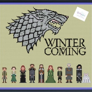 Pode incluir: Design de ponto cruz com uma cabeça de lobo cinzenta acima do texto "WINTER IS COMING". Abaixo, figuras pixeladas de personagens são exibidas. O design é emoldurado em uma borda azul.