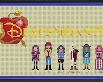 Peut inclure: Motif de point de croix représentant les personnages de Disney Descendants Mal, Jay, Evie, Carlos, Uma et Audrey. Les personnages sont alignés avec le logo Disney et le mot "Descendants" au-dessus d'eux.