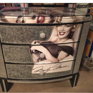 Marilyn Monroe - marilyn monroe decor -audrey hepburn - bedroom furniture - elvis presley - Marilyn Monroe gifts - Marilyn Monroe art
