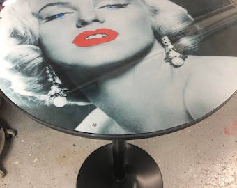 Marilyn Monroe - Marilyn Monroe decor - Marilyn Monroe gifts - pub tables - Marilyn Monroe art - elvis presley - man cave - audrey hepburn