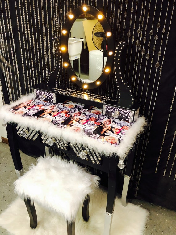 Vanity table decor discount