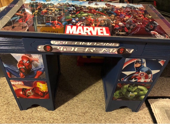 marvel kids table