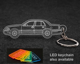 Llavero cortado con láser Crown Victoria 2006